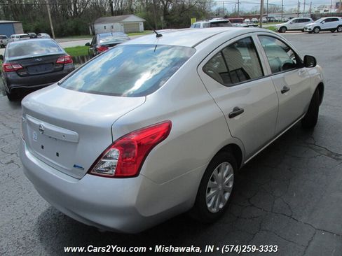 Used 2013 Nissan Versa S FWD image 6