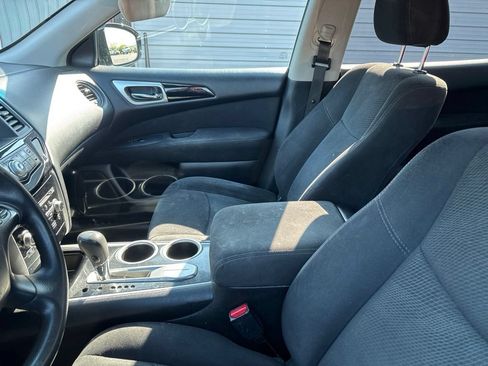 Used 2014 Nissan Pathfinder S FWD image 4
