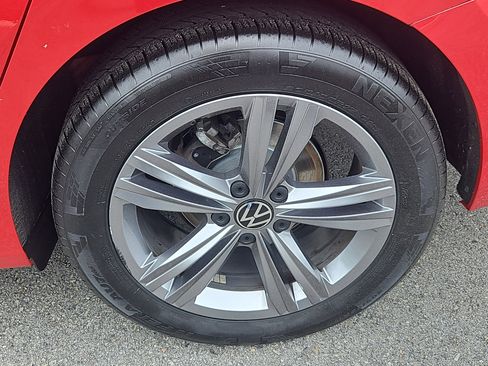 Certified 2023 Volkswagen Jetta SE FWD image 25