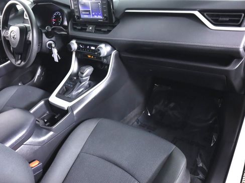 Used 2022 Toyota RAV4 LE AWD/4WD image 35