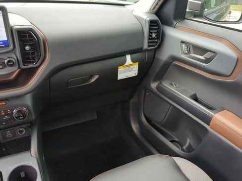 Used 2024 Ford Bronco Sport Outer Banks w/ Tech Package image 16