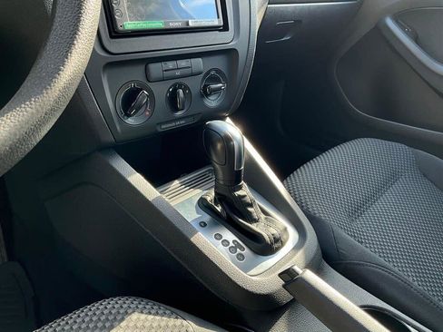 Used 2014 Volkswagen Jetta S image 18