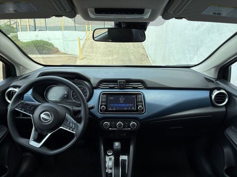 Used 2025 Nissan Versa SV FWD image 31