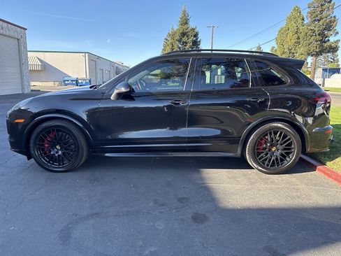 Used 2016 Porsche Cayenne GTS AWD/4WD image 8