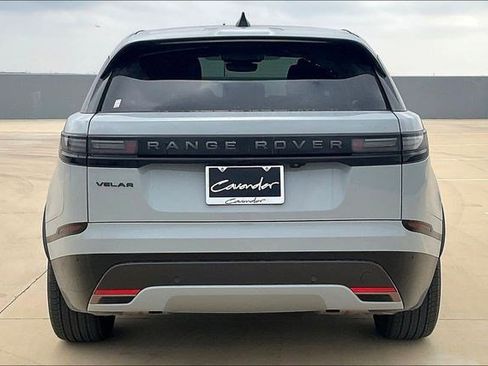 New 2025 Land Rover Range Rover Velar Dynamic SE image 4