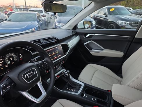 Used 2021 Audi Q3 2.0T Premium image 28
