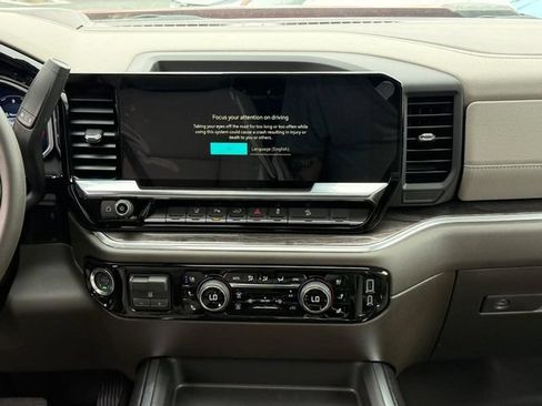New 2026 Chevrolet Silverado 2500 LTZ w/ LTZ Premium Package AWD/4WD image 9