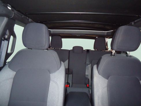 Used 2021 Ford Bronco 4-Door w/ Sasquatch Package image 29