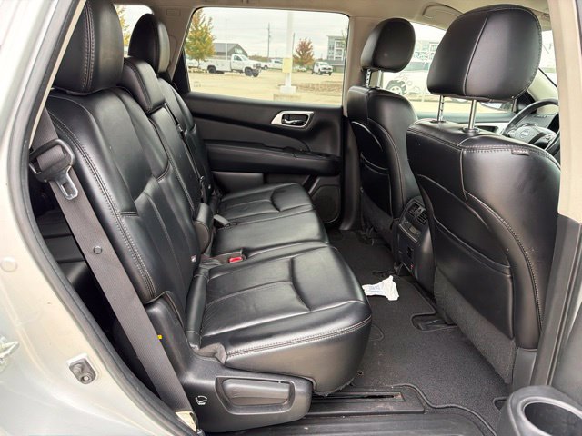 Used 2017 Nissan Pathfinder SL AWD/4WD image 27