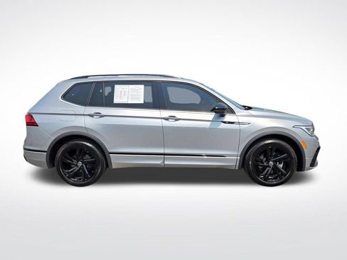 Used 2023 Volkswagen Tiguan SE R-Line AWD/4WD image 2