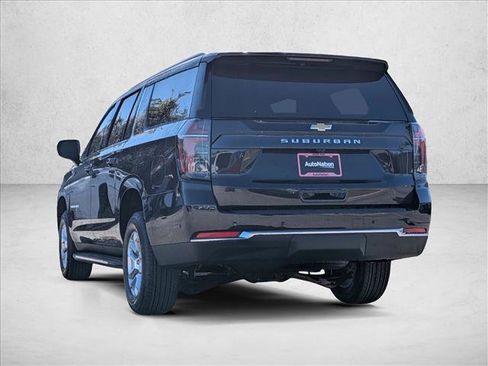 New 2026 Chevrolet Suburban LS image 7