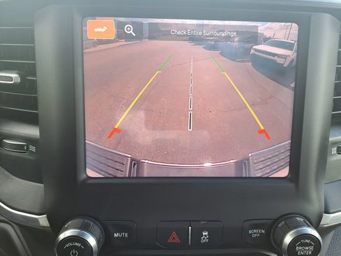 Used 2022 RAM 2500 Big Horn w/ Cold Weather Group AWD/4WD image 13