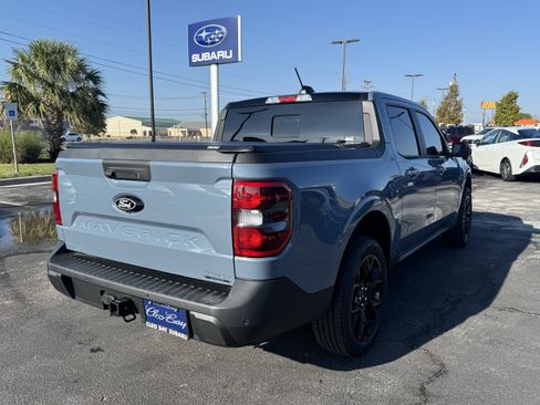 Used 2025 Ford Maverick Lariat w/ Black Appearance Package image 7