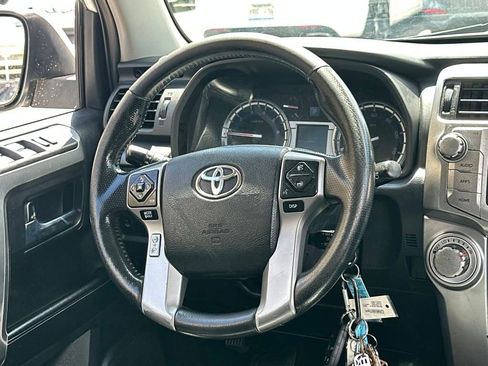 Used 2018 Toyota 4Runner SR5 image 17