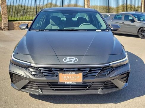 New 2026 Hyundai Elantra SE FWD image 28