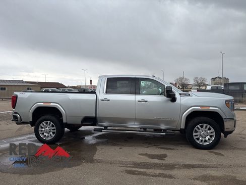 Used 2022 GMC Sierra 3500 SLT w/ SLT Premium Package image 4