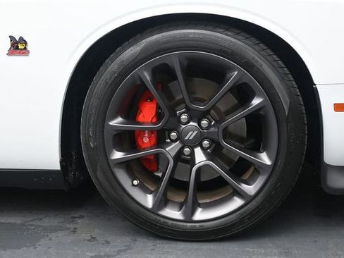 Used 2022 Dodge Challenger R/T Scat Pack RWD image 37
