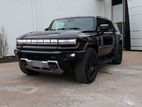 Certified 2025 GMC Hummer EV 2X AWD/4WD image 4