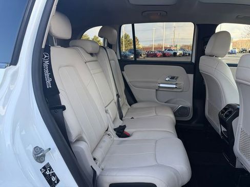 Used 2020 Mercedes-Benz GLB 250 4MATIC image 17