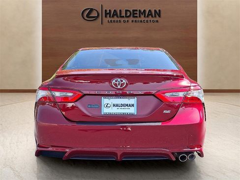 Used 2018 Toyota Camry SE w/ Protection Package (Q2) image 5