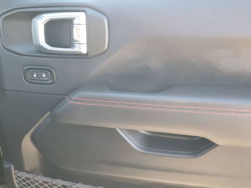 Used 2021 Jeep Wrangler Rubicon image 43