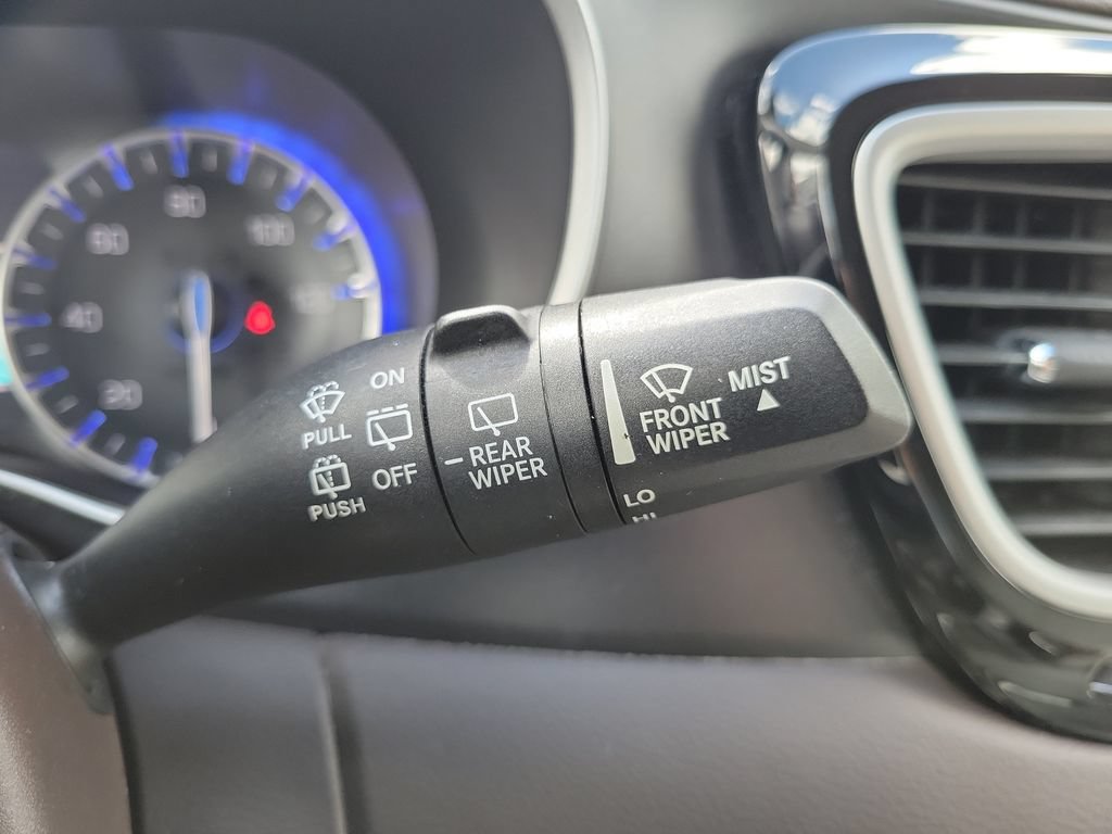 Used 2020 Chrysler Pacifica Touring-L w/ Advanced Safetytec Group FWD image 24