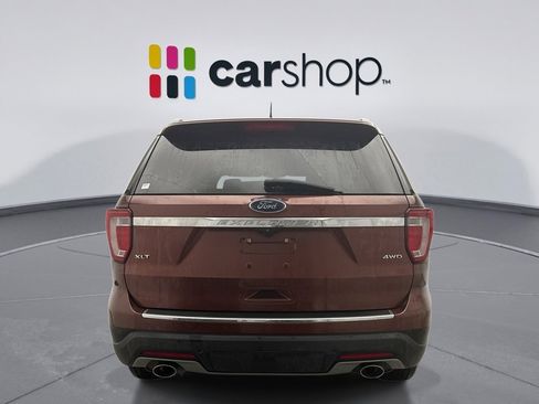 Used 2018 Ford Explorer XLT w/ Equipment Group 201A image 3
