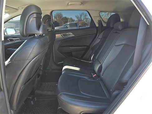 Used 2023 Kia Sportage EX image 11