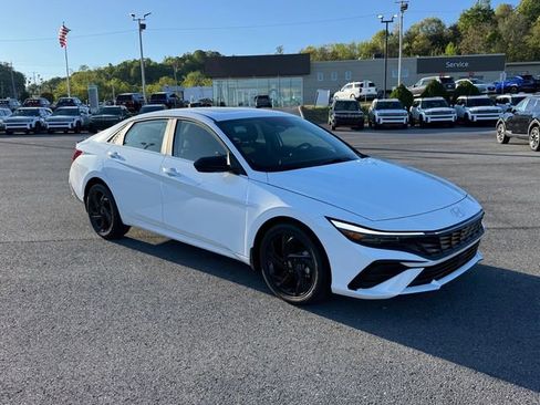 New 2026 Hyundai Elantra SEL Sport Premium FWD image 2