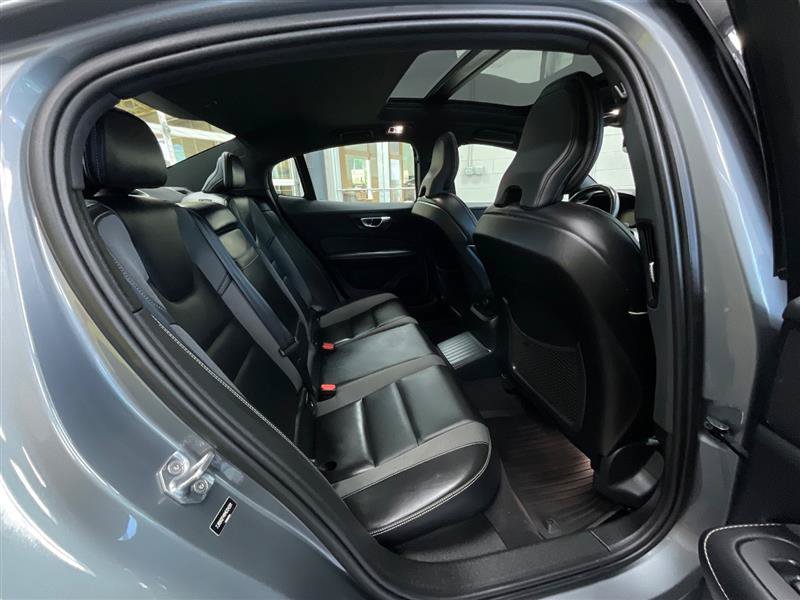 Used 2021 Volvo S60 T8 R-Design AWD/4WD image 27