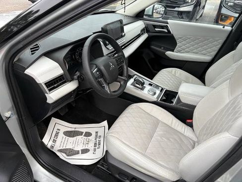 Used 2022 Mitsubishi Outlander SEL image 12