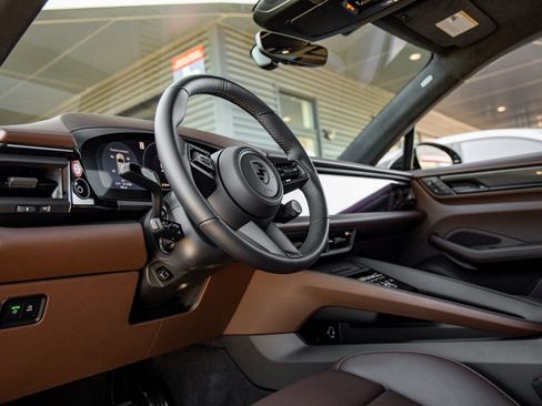 New 2025 Porsche Macan Turbo Electric image 4