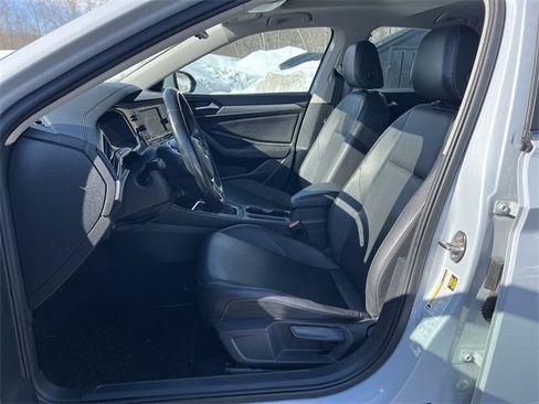 Used 2019 Volkswagen Jetta SE image 15