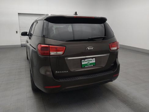 Used 2016 Kia Sedona LX FWD image 6