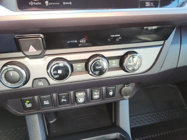 Certified 2018 Toyota Tacoma TRD Sport w/ Technology Package AWD/4WD image 11