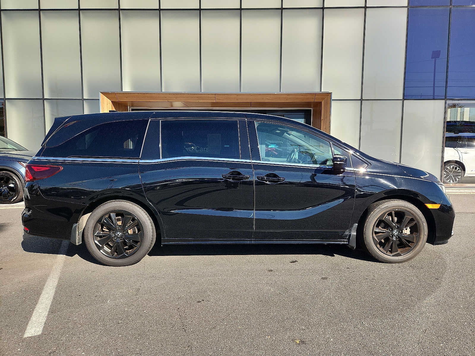 Used 2023 Honda Odyssey Sport image 7