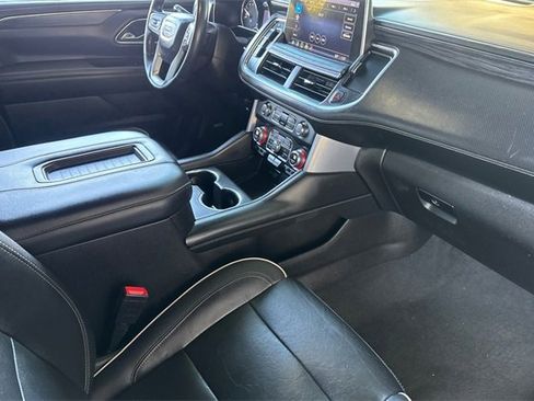 Used 2021 GMC Yukon SLT image 17