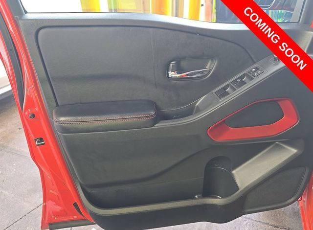 Used 2025 Nissan Frontier PRO-4X w/ Interior Protection Package AWD/4WD image 8
