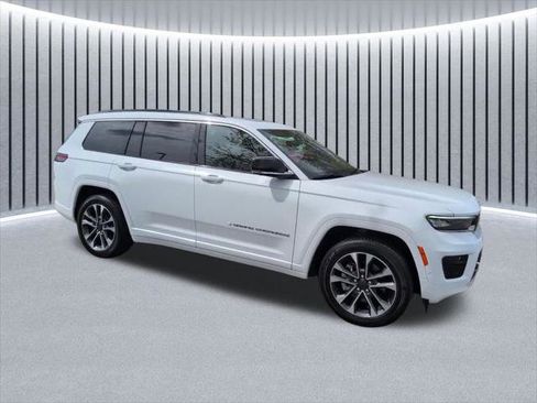 Certified 2025 Jeep Grand Cherokee L Overland w/ Advanced Protech Group III AWD/4WD image 6