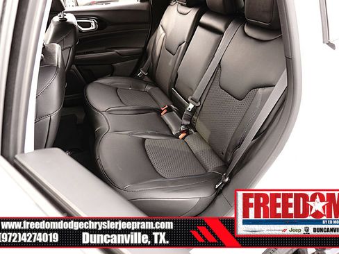 New 2026 Jeep Compass Latitude image 14