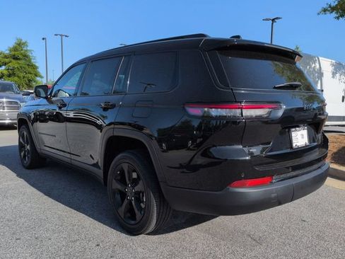 Certified 2022 Jeep Grand Cherokee L Laredo RWD image 6