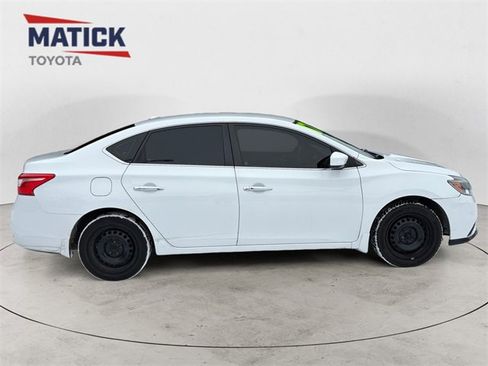 Used 2017 Nissan Sentra SV image 8