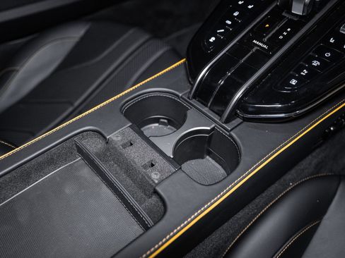 New 2026 Aston Martin V8 Vantage Coupe image 32