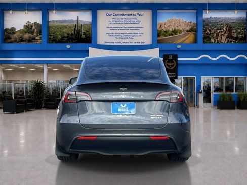 Used 2022 Tesla Model Y Performance AWD/4WD image 9