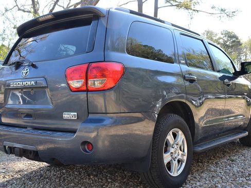Used 2008 Toyota Sequoia SR5 AWD/4WD image 5