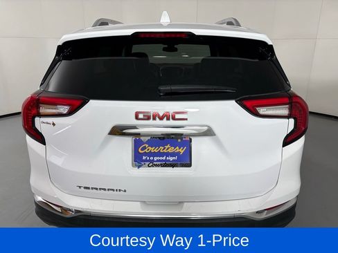 Used 2024 GMC Terrain SLT FWD image 9