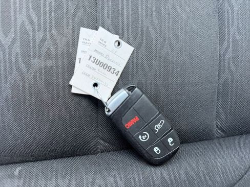 Used 2025 Dodge Durango GT AWD/4WD image 32