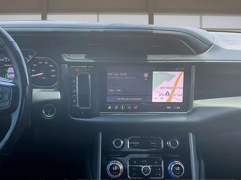 Used 2021 GMC Yukon Denali w/ Denali Premium Package AWD/4WD image 6