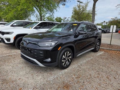 Used 2026 Volkswagen Tiguan S image 3