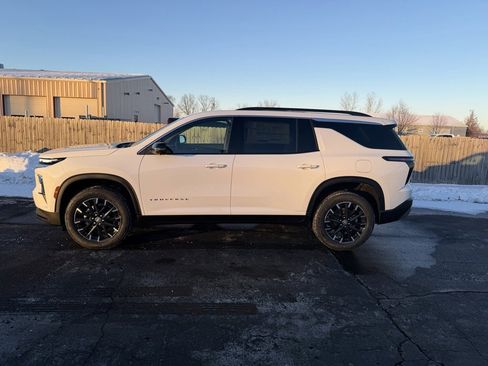 New 2026 Chevrolet Traverse LT w/ Sun and Wheel Package image 2
